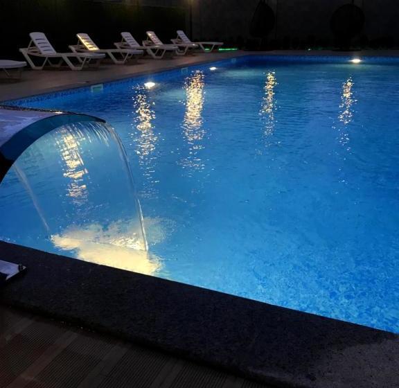 پانسیون Georgian Wine House