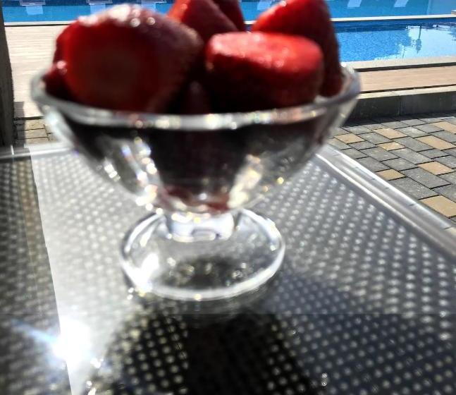 پانسیون Georgian Wine House