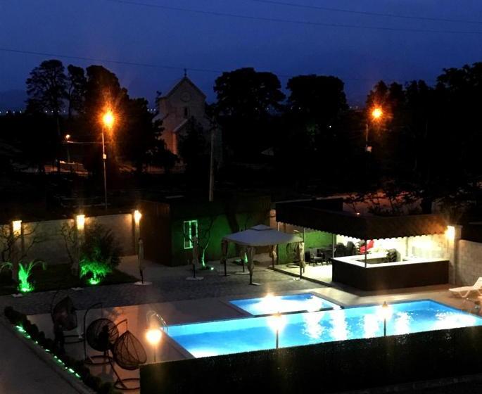 پانسیون Georgian Wine House