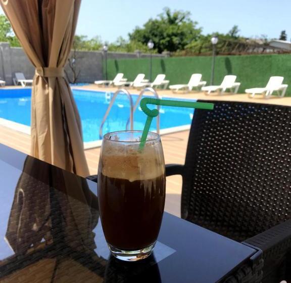 پانسیون Georgian Wine House