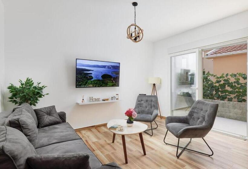 پانسیون Petrovic Apartmani