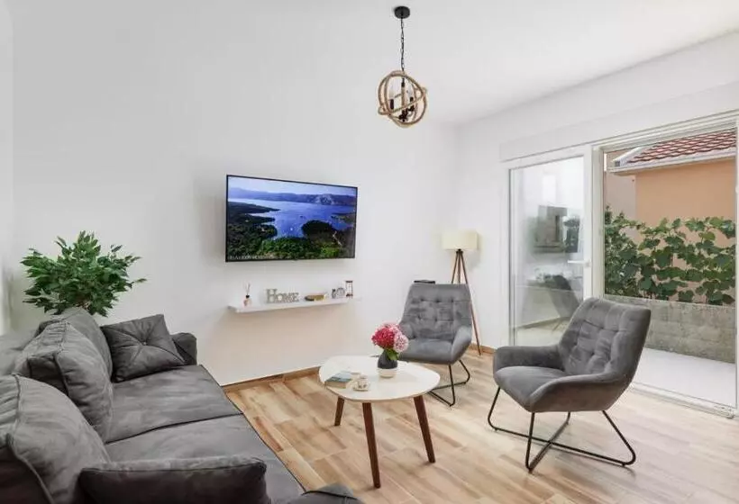 پانسیون Petrovic Apartmani