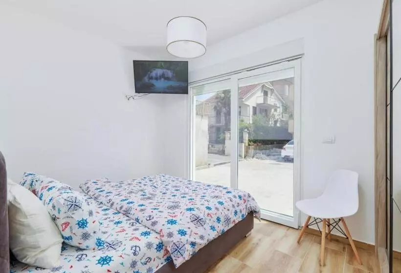 پانسیون Petrovic Apartmani