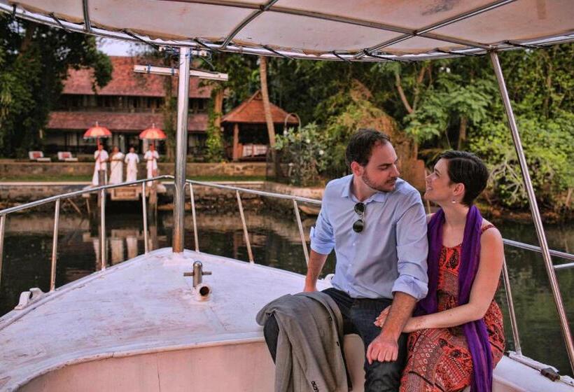 אתר נופש Chittoor Kottaram Royal Mansion A Cgh Earth Saha Experience