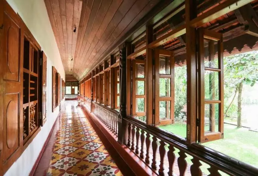 リゾートホテル Chittoor Kottaram Royal Mansion A Cgh Earth Saha Experience