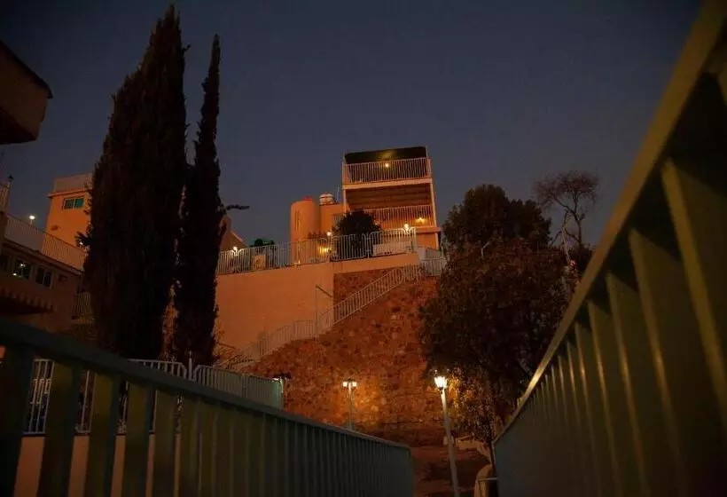 Seven Garden Alhada Suites