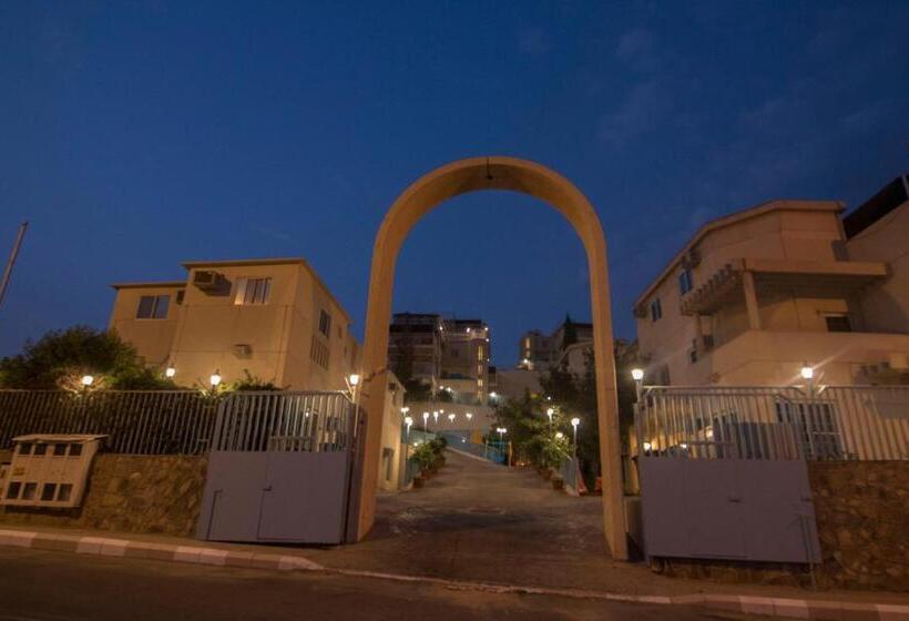 Seven Garden Alhada Suites