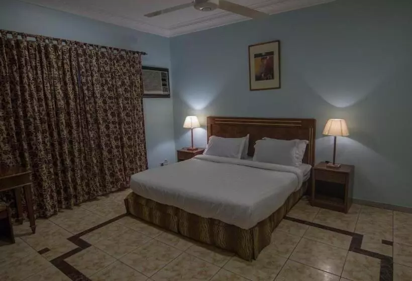 Seven Garden Alhada Suites