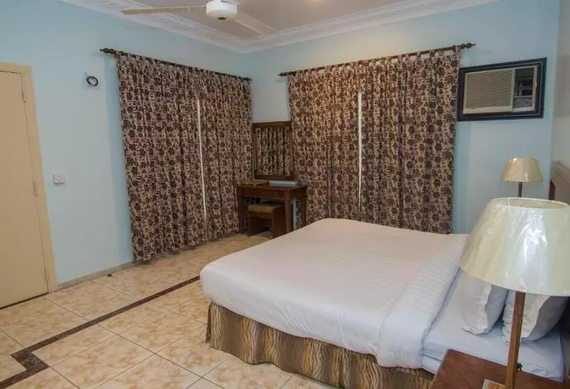 Seven Garden Alhada Suites