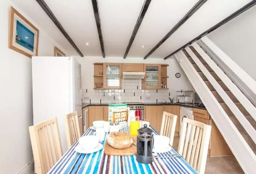 Harbour View Cottage