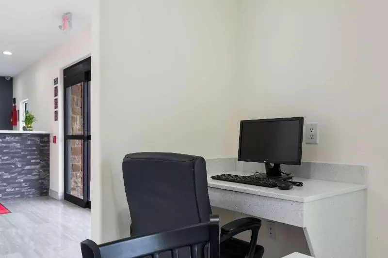 Hotelli Econo Lodge Inn & Suites Humble Fm1960  Iah Airport