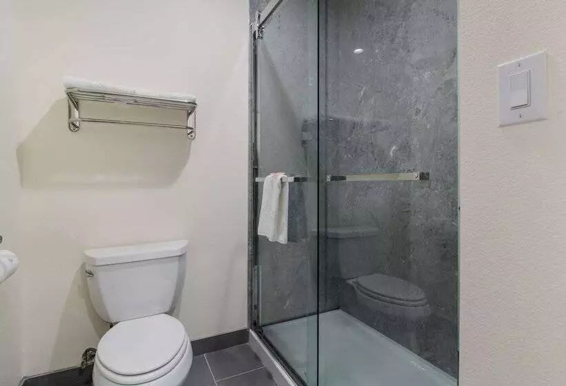 Hotelli Econo Lodge Inn & Suites Humble Fm1960  Iah Airport