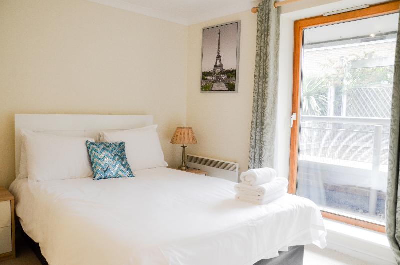 Otel Meridian Place By Oyo Rooms