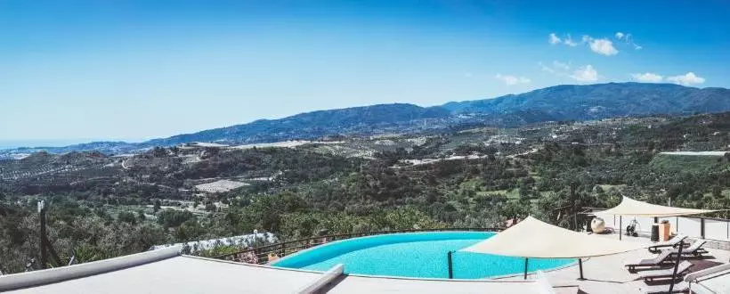 ホテル Agriturismo Podere Pansera