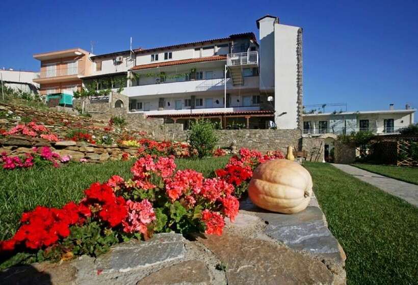 Argo Rooms & Studios