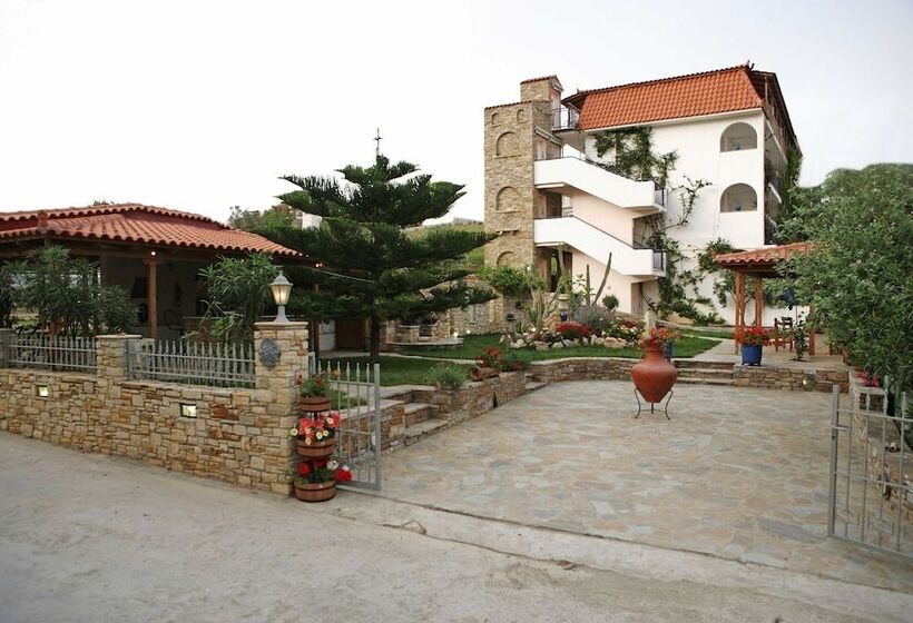 Argo Rooms & Studios