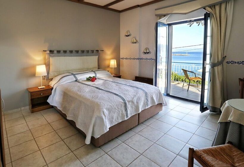 Argo Rooms & Studios