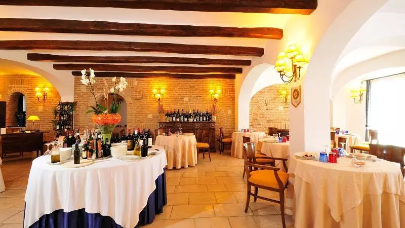 Отель Arbatasar