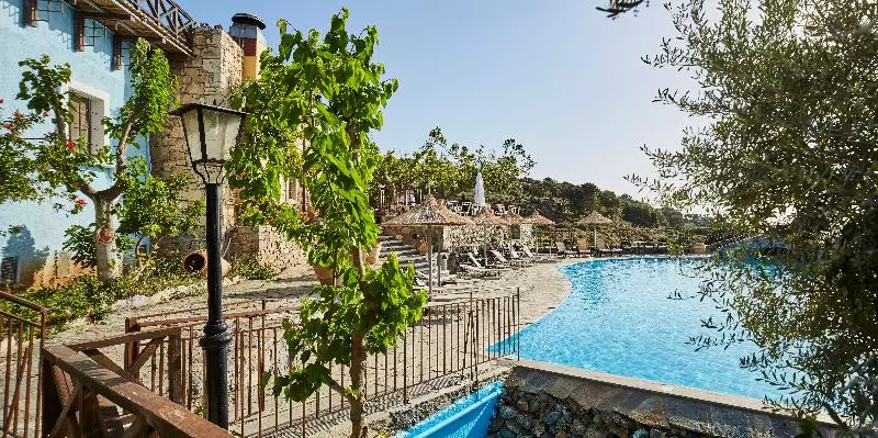 בית מלון כפרי Arolithos Traditional Village