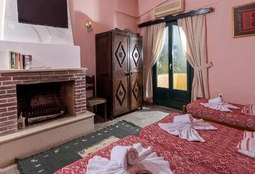 בית מלון כפרי Arolithos Traditional Village