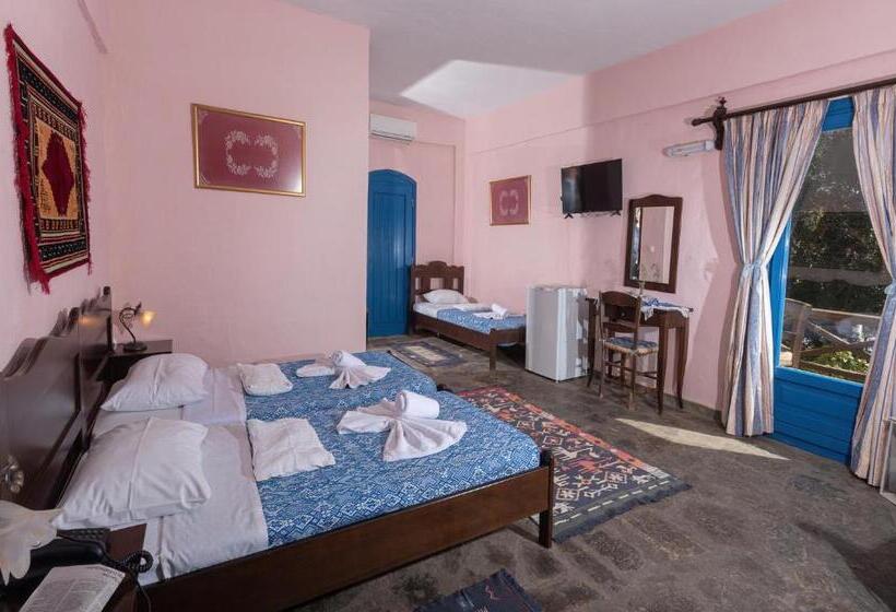 בית מלון כפרי Arolithos Traditional Village