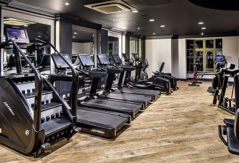 Cambridge Belfry Hotel & Spa