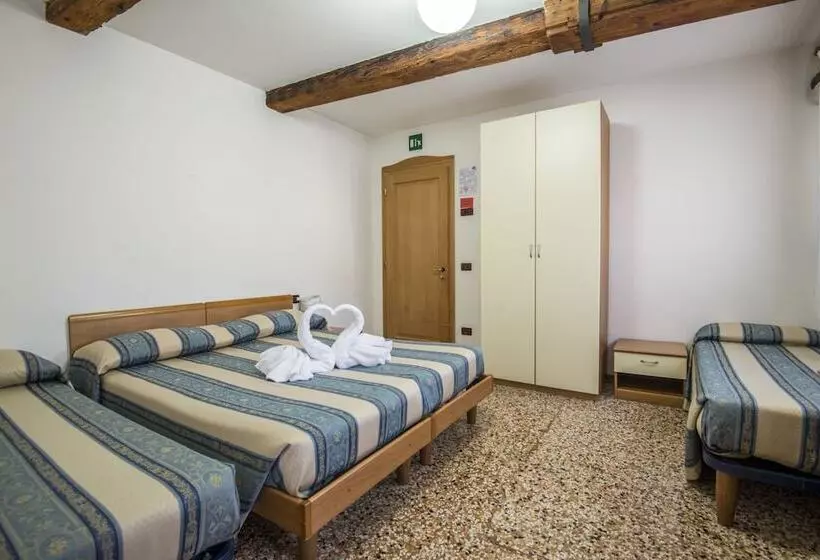 هتل Casa Sant Andrea