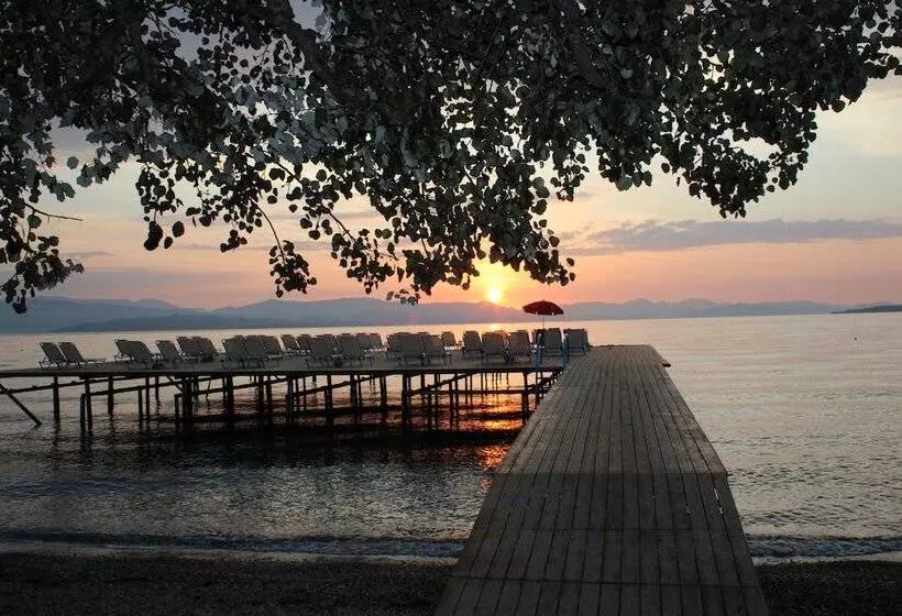 Hotelli Dassia Beach