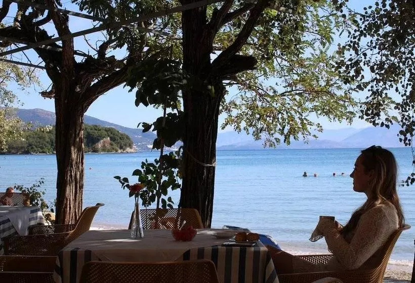 Hotelli Dassia Beach