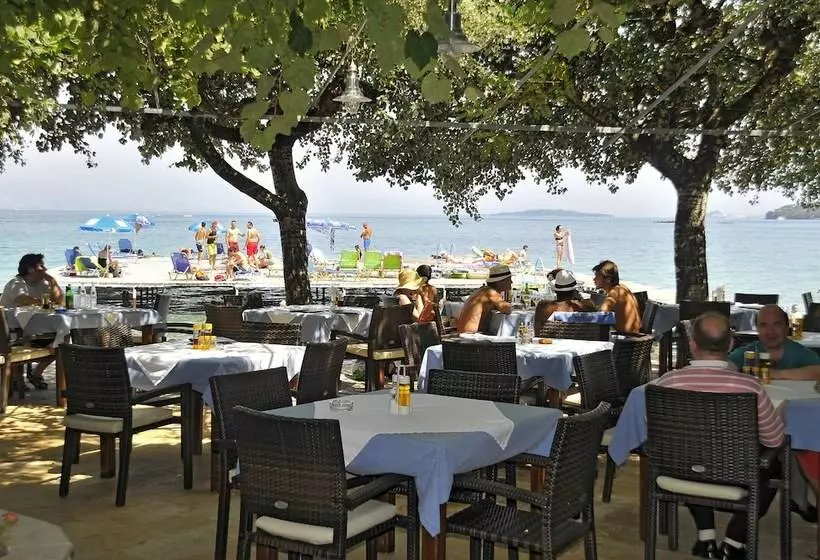 Hotelli Dassia Beach