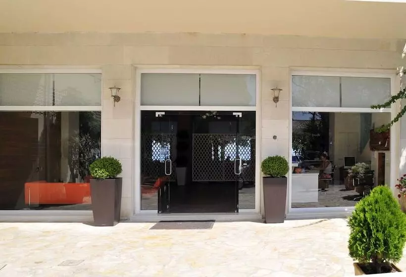 Hotelli Dassia Beach