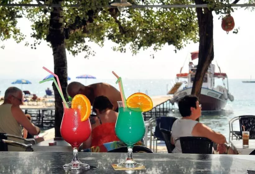 Hotelli Dassia Beach