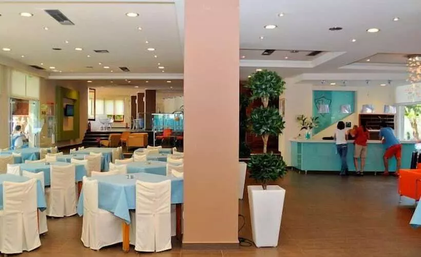 Hotelli Dassia Beach