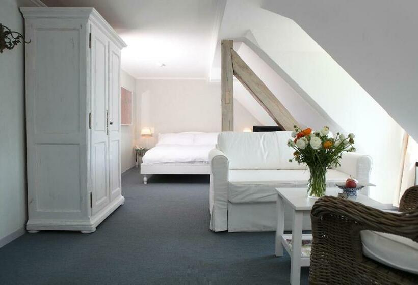 Hotelli Hirschen Am See