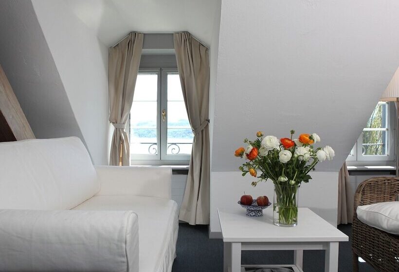 Hotelli Hirschen Am See