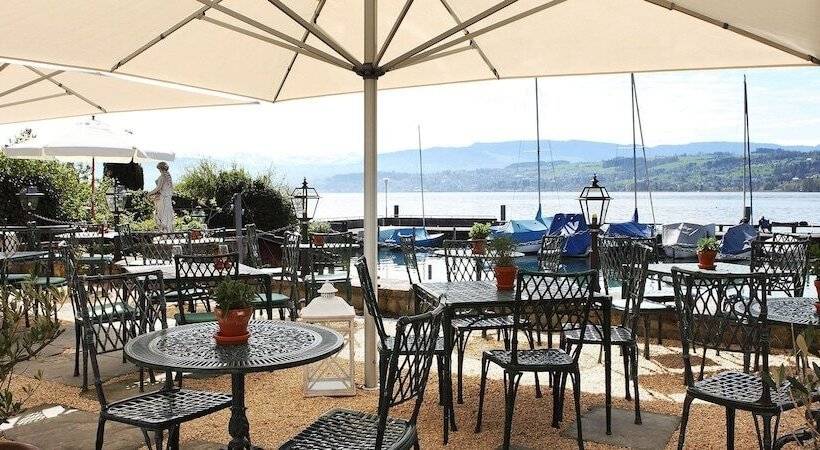 Hotelli Hirschen Am See