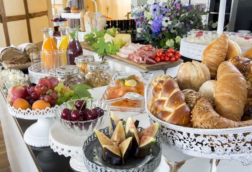 Hotelli Hirschen Am See