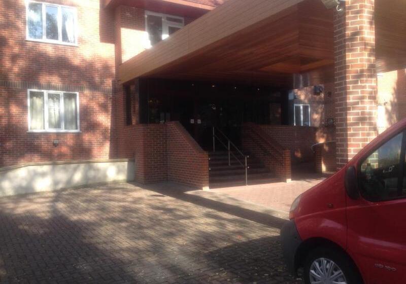 Отель Parkside International