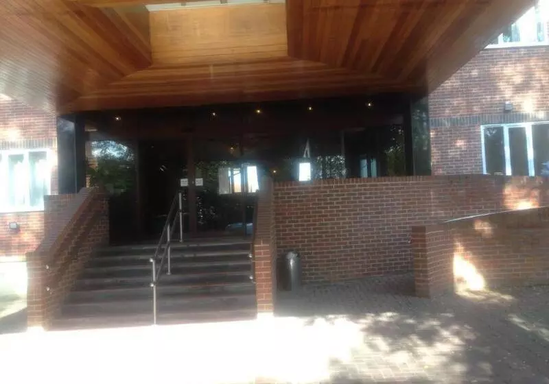 Hotel Parkside International