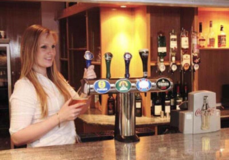 Отель Parkside International