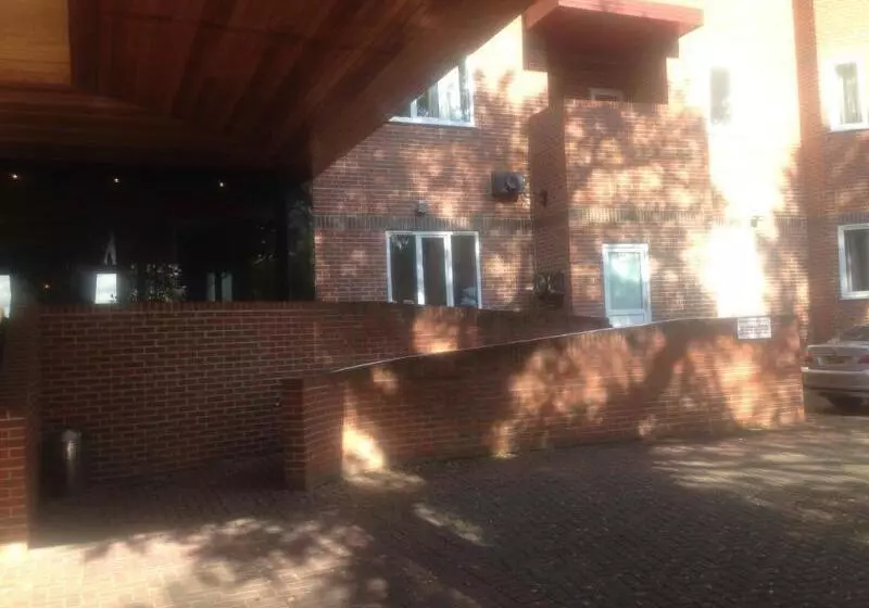 Hotel Parkside International