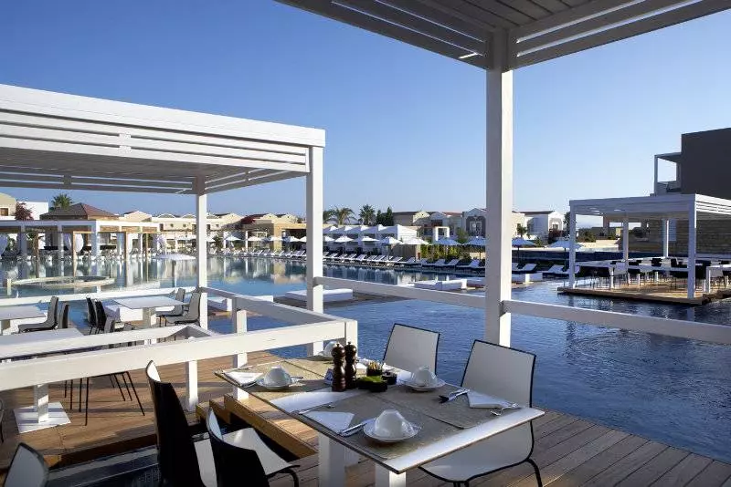 Pelagos Suites Hotel & Spa