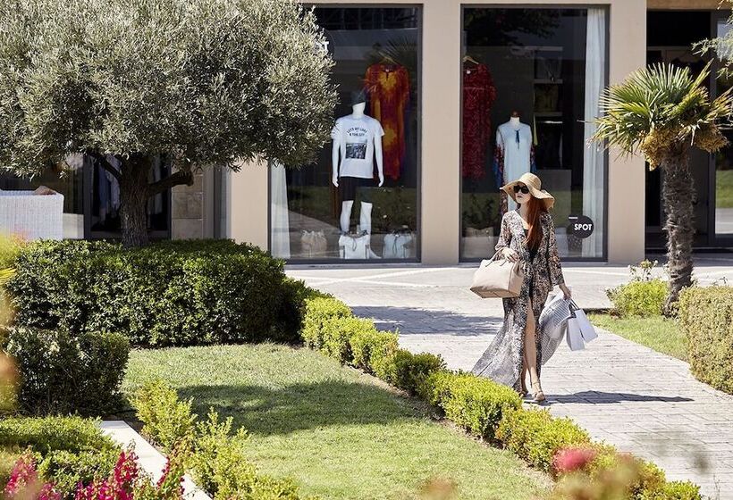 Pelagos Suites Hotel & Spa