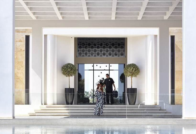 Pelagos Suites Hotel & Spa