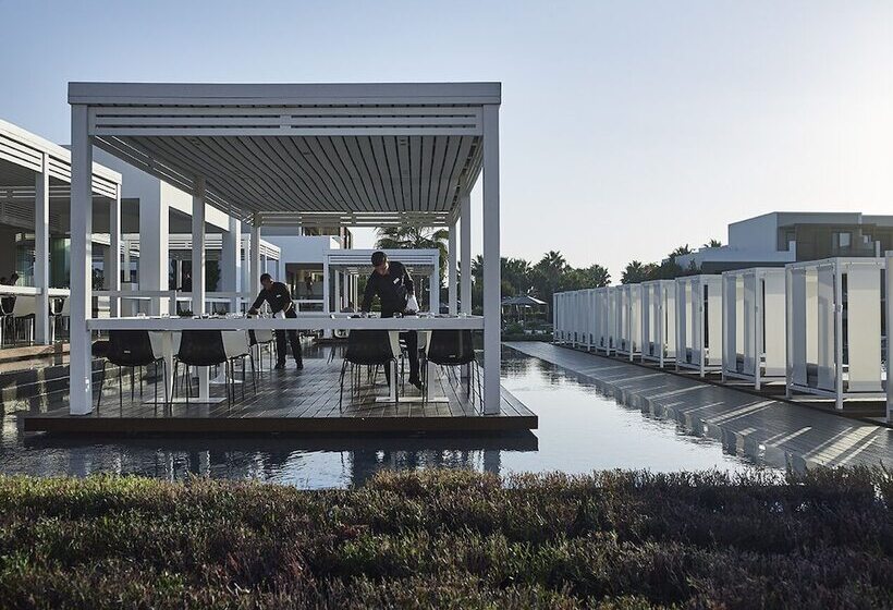 Pelagos Suites Hotel & Spa