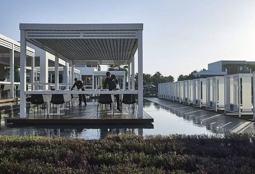 Pelagos Suites Hotel & Spa