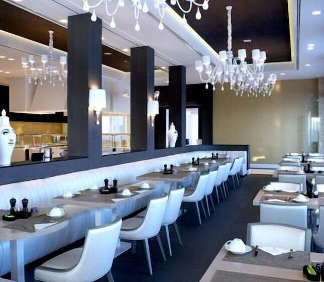 Pelagos Suites Hotel & Spa