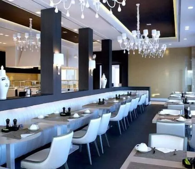 Pelagos Suites Hotel & Spa