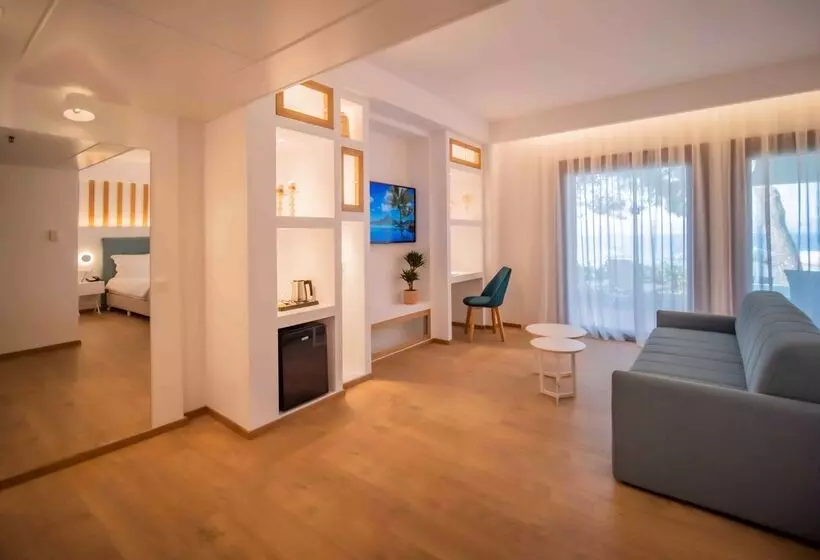 בית מלון כפרי Wyndham Loutraki Poseidon Resort