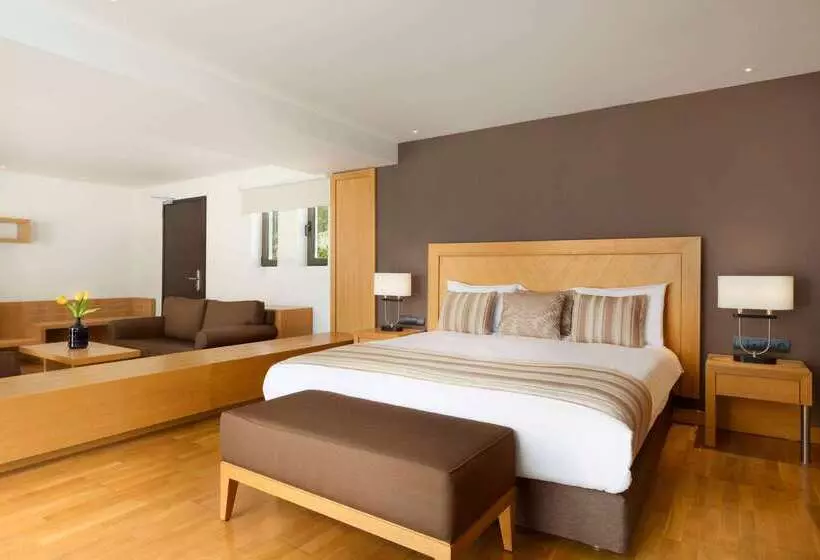 בית מלון כפרי Wyndham Loutraki Poseidon Resort